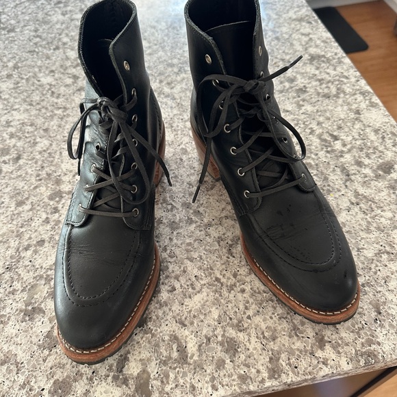 Redwing CLARA black boots. Size US 9. Worn TWICE - Picture 1 of 4